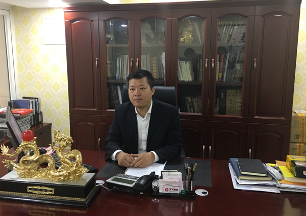 蒙太奇董事長趙廣全攜全體員工給大家拜年啦！